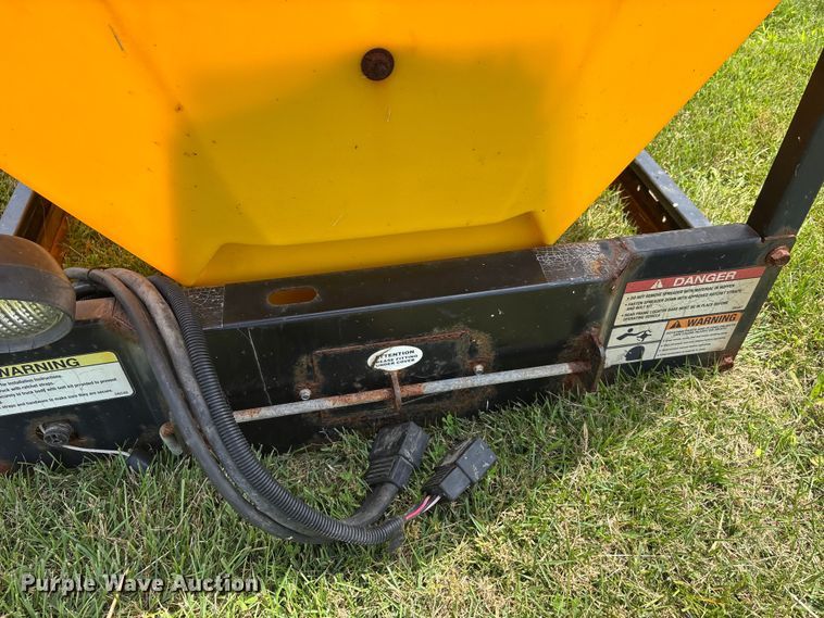 image for item DV4408 Snowed spreader