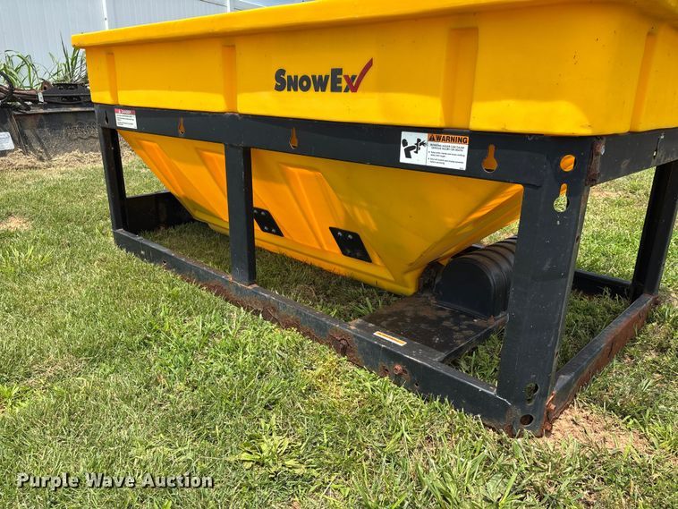 image for item DV4408 Snowed spreader