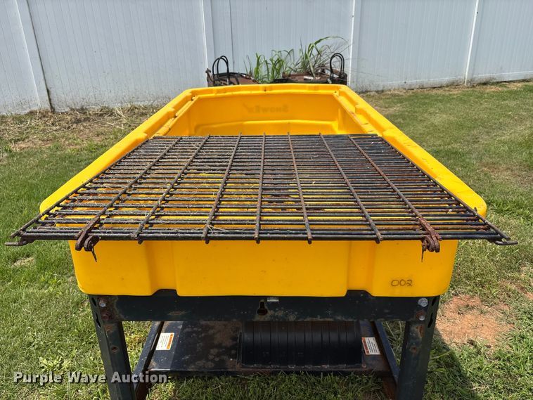 image for item DV4408 Snowed spreader