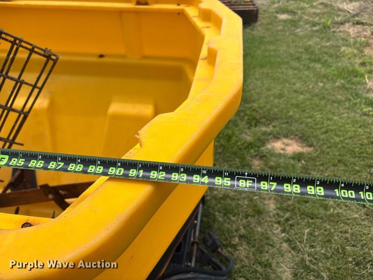 image for item DV4408 Snowed spreader