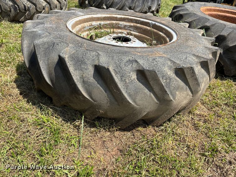 image for item DV4409 (12) tires
