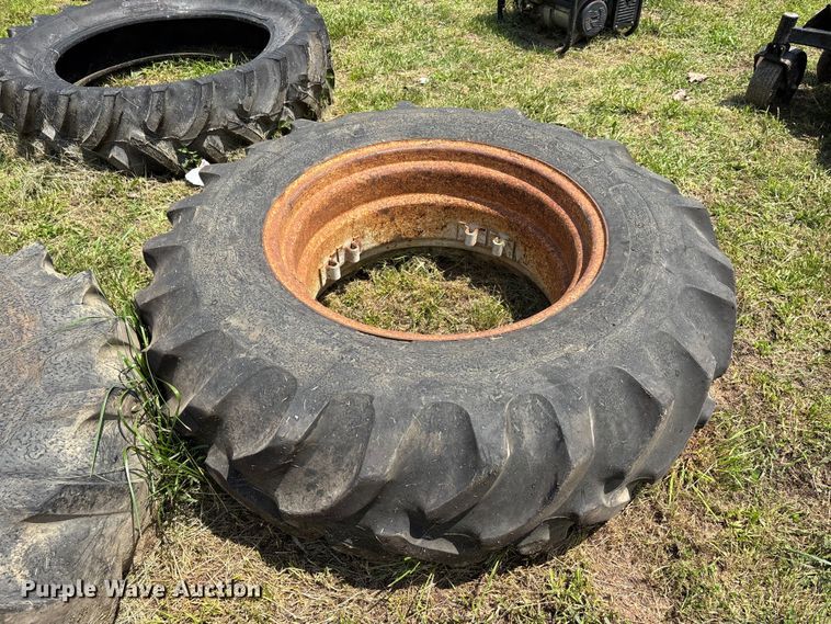 image for item DV4409 (12) tires