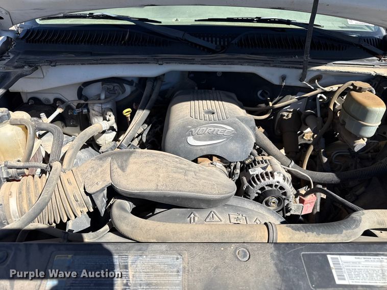 image for item DZ5327 2002 Chevrolet Silverado 2500HD Ext. Cab pickup truck