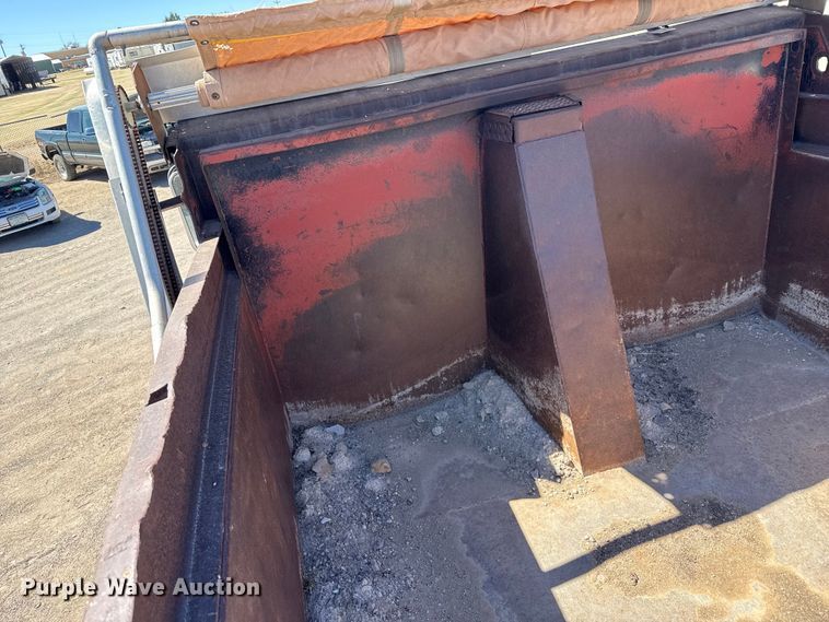 image for item DZ5339 1981 Mack R686ST dump truck