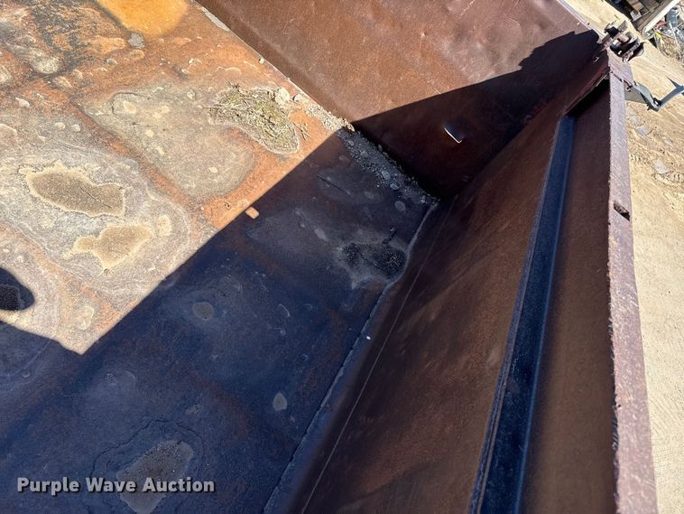 image for item DZ5339 1981 Mack R686ST dump truck