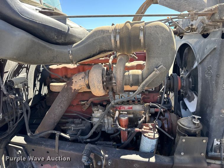 image for item DZ5339 1981 Mack R686ST dump truck