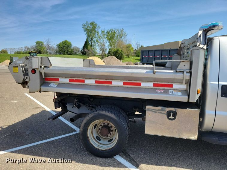 image for item DZ7137 2012 Ford  F450 Super Duty dump truck