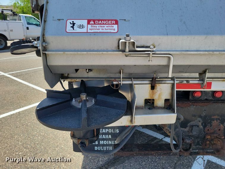 image for item DZ7137 2012 Ford  F450 Super Duty dump truck