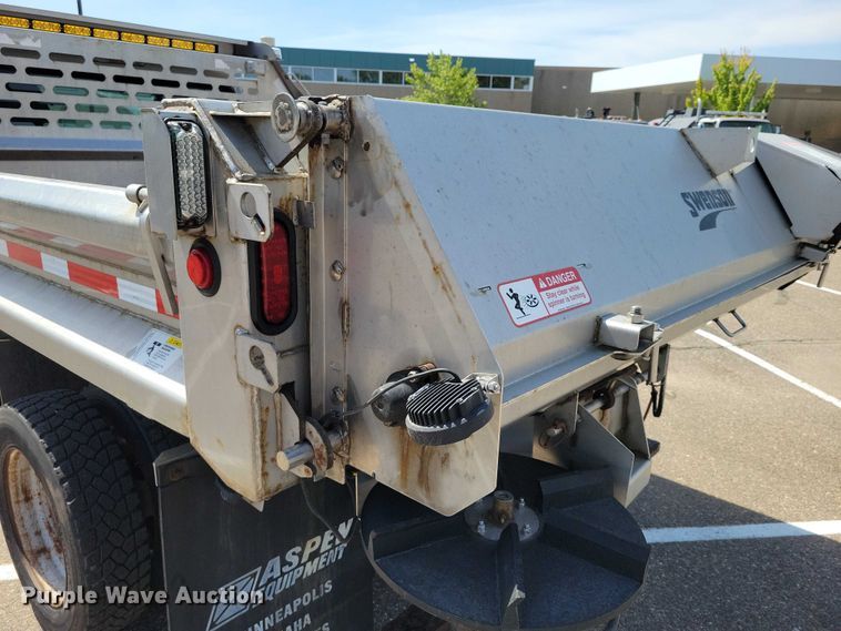 image for item DZ7137 2012 Ford  F450 Super Duty dump truck