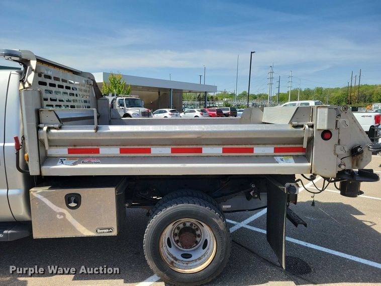 image for item DZ7137 2012 Ford  F450 Super Duty dump truck