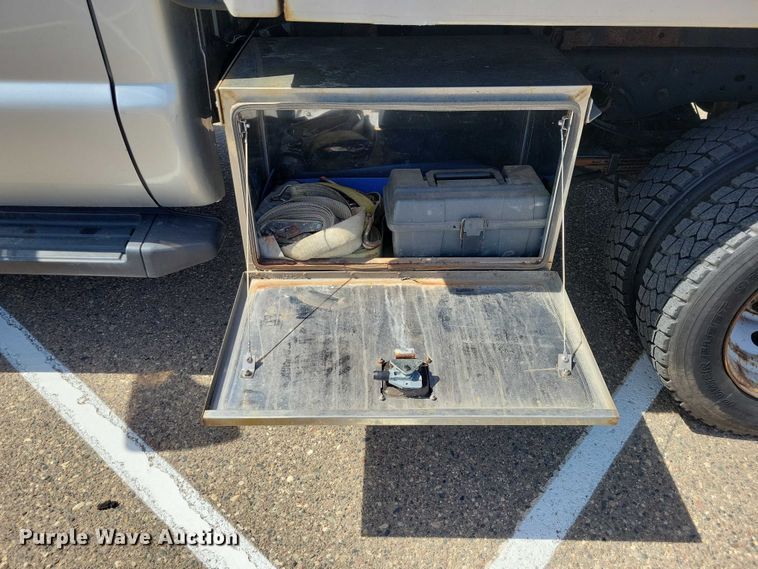 image for item DZ7137 2012 Ford  F450 Super Duty dump truck