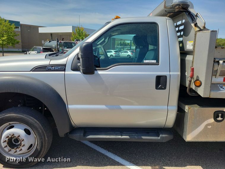 image for item DZ7137 2012 Ford  F450 Super Duty dump truck