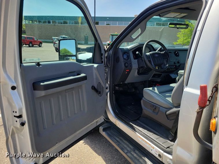 image for item DZ7137 2012 Ford  F450 Super Duty dump truck