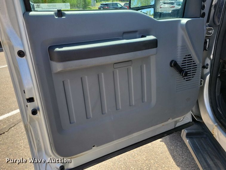 image for item DZ7137 2012 Ford  F450 Super Duty dump truck