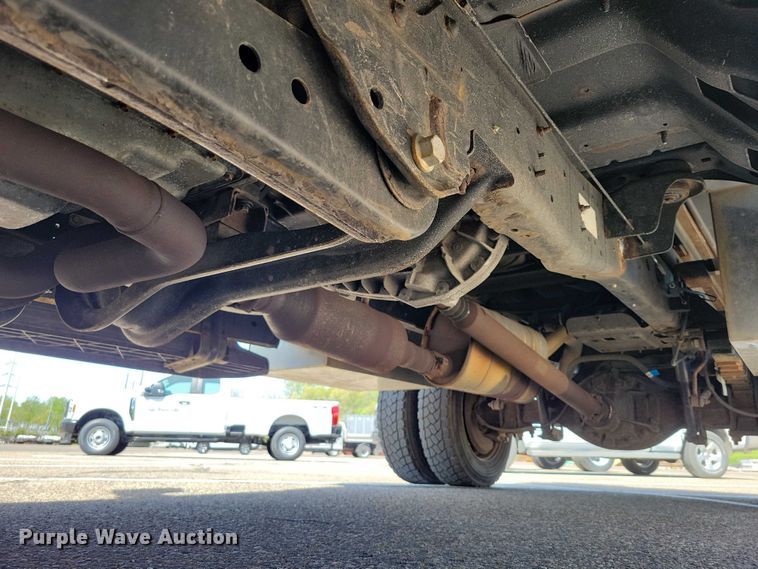 image for item DZ7137 2012 Ford  F450 Super Duty dump truck