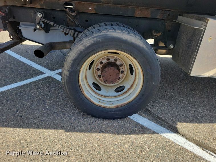 image for item DZ7137 2012 Ford  F450 Super Duty dump truck