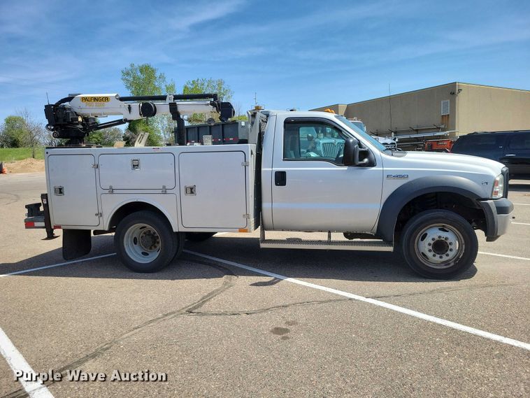 image for item DZ7138 2007 Ford F450 Super Duty utility / service truck
