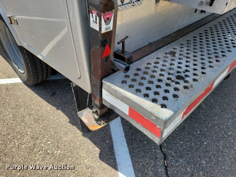 image for item DZ7138 2007 Ford F450 Super Duty utility / service truck