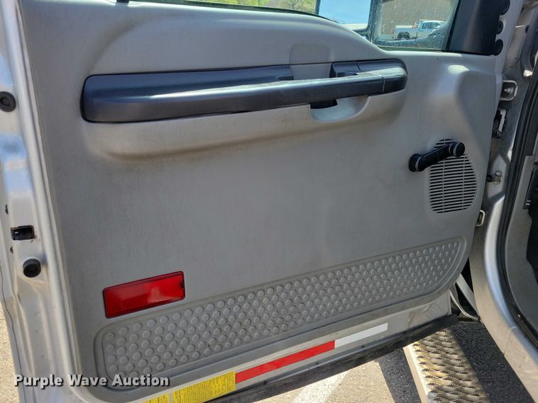 image for item DZ7138 2007 Ford F450 Super Duty utility / service truck
