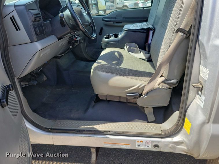 image for item DZ7138 2007 Ford F450 Super Duty utility / service truck