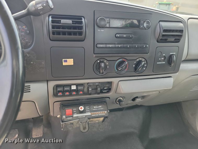 image for item DZ7138 2007 Ford F450 Super Duty utility / service truck