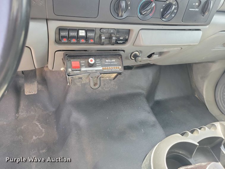 image for item DZ7138 2007 Ford F450 Super Duty utility / service truck