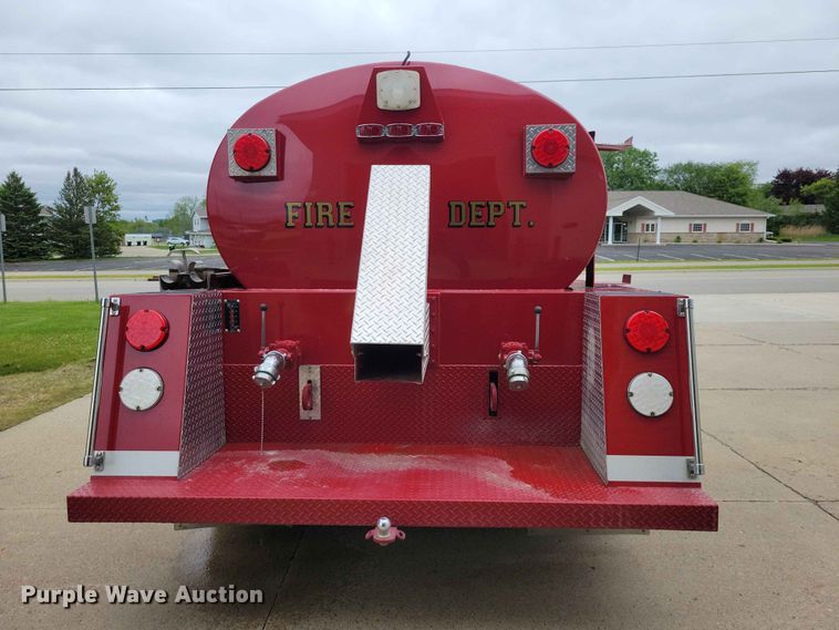 image for item DZ7147 1991 Ford L8000 tanker fire truck