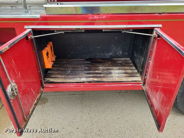 image for item DZ7147 1991 Ford L8000 tanker fire truck