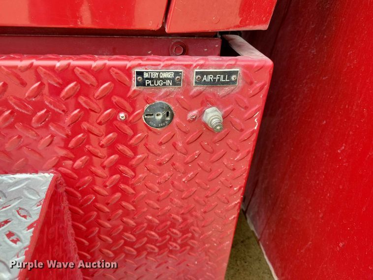 image for item DZ7147 1991 Ford L8000 tanker fire truck