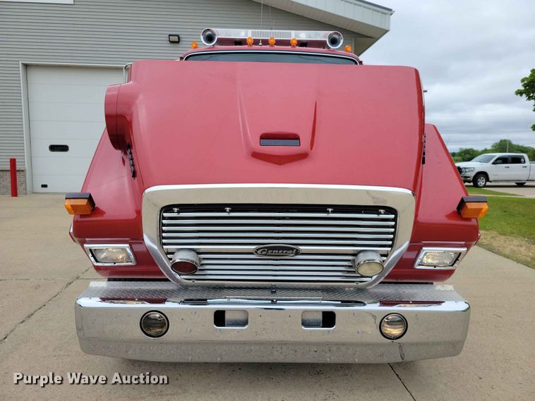 image for item DZ7147 1991 Ford L8000 tanker fire truck