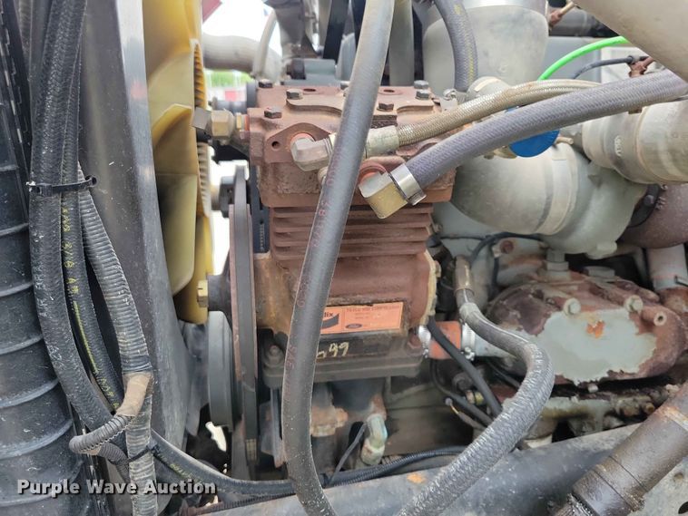 image for item DZ7147 1991 Ford L8000 tanker fire truck