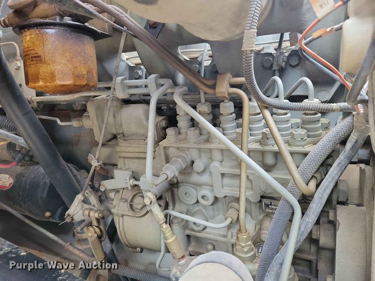 image for item DZ7147 1991 Ford L8000 tanker fire truck