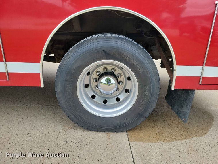 image for item DZ7147 1991 Ford L8000 tanker fire truck