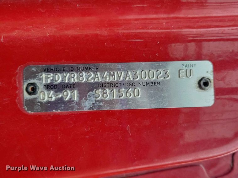 image for item DZ7147 1991 Ford L8000 tanker fire truck