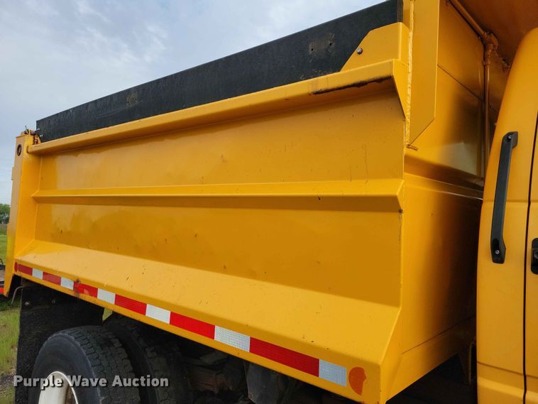 image for item DZ7163 1992 Chevrolet  Kodiak dump truck
