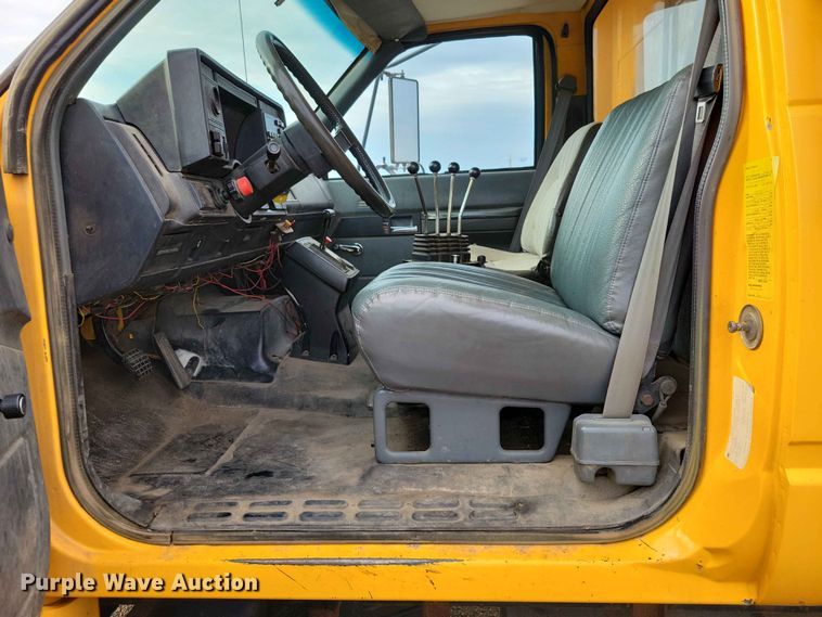 image for item DZ7163 1992 Chevrolet  Kodiak dump truck