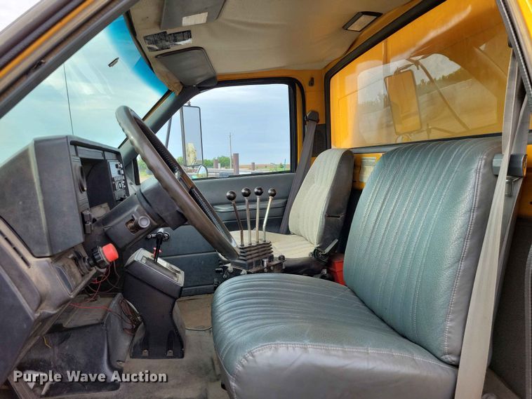 image for item DZ7163 1992 Chevrolet  Kodiak dump truck