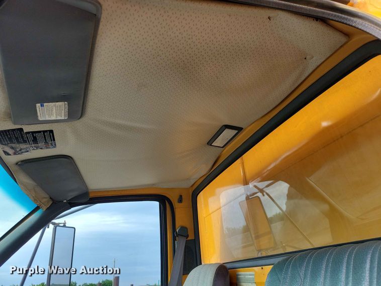 image for item DZ7163 1992 Chevrolet  Kodiak dump truck
