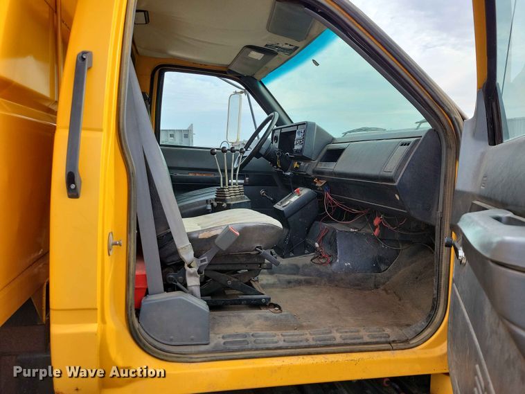 image for item DZ7163 1992 Chevrolet  Kodiak dump truck