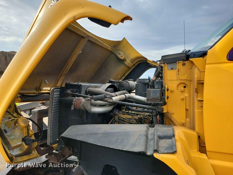 image for item DZ7163 1992 Chevrolet  Kodiak dump truck