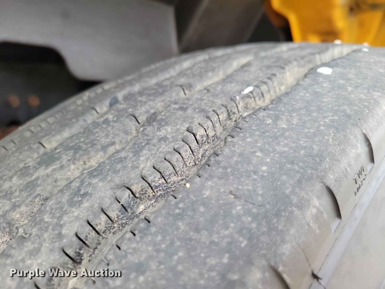image for item DZ7163 1992 Chevrolet  Kodiak dump truck