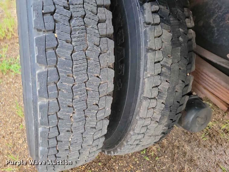 image for item DZ7163 1992 Chevrolet  Kodiak dump truck