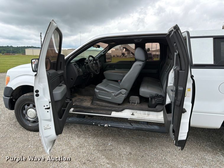 image for item EA4926 2014 Ford F150 Ext. Cab pickup truck