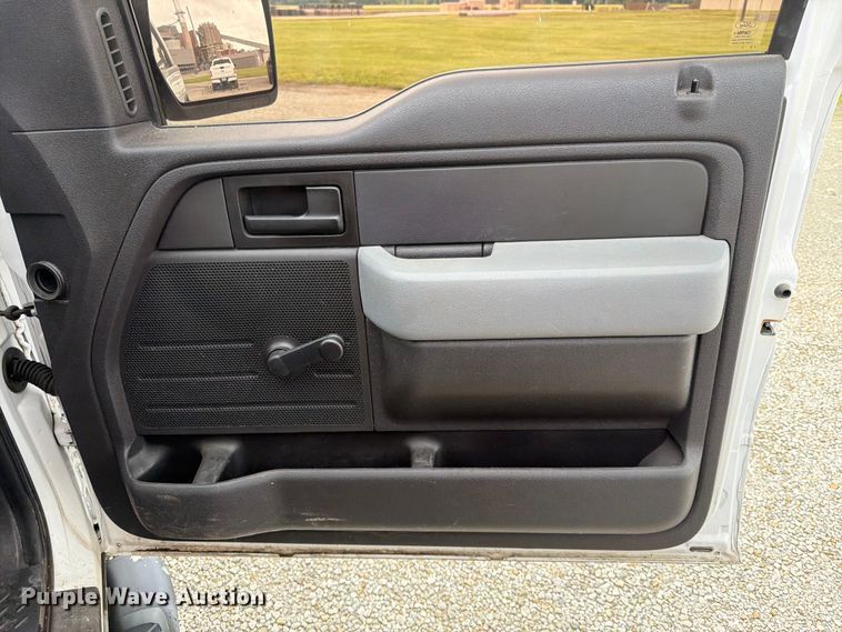 image for item EA4926 2014 Ford F150 Ext. Cab pickup truck