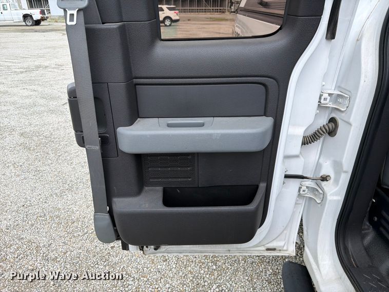 image for item EA4926 2014 Ford F150 Ext. Cab pickup truck