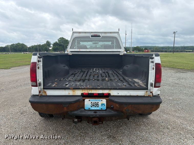 image for item EA4928 2006 Ford F350 Super Duty Ext. Cab pickup truck