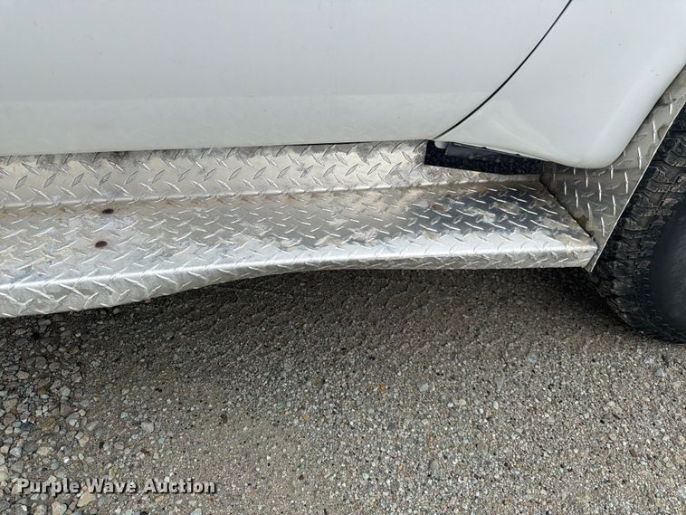 image for item EA4928 2006 Ford F350 Super Duty Ext. Cab pickup truck