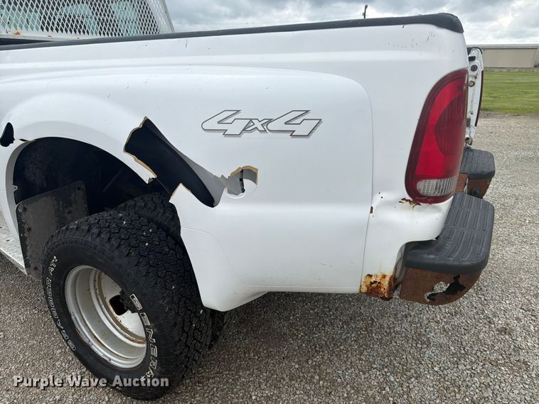 image for item EA4928 2006 Ford F350 Super Duty Ext. Cab pickup truck