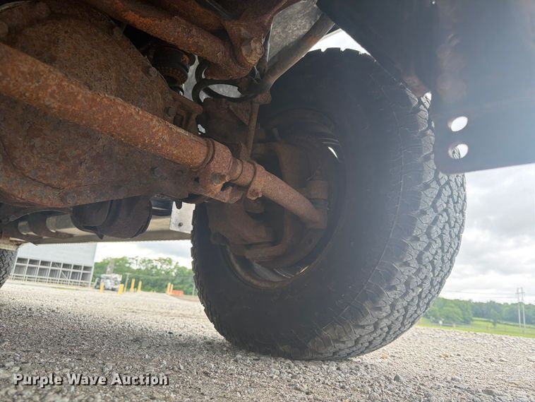 image for item EA4928 2006 Ford F350 Super Duty Ext. Cab pickup truck