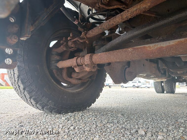 image for item EA4928 2006 Ford F350 Super Duty Ext. Cab pickup truck
